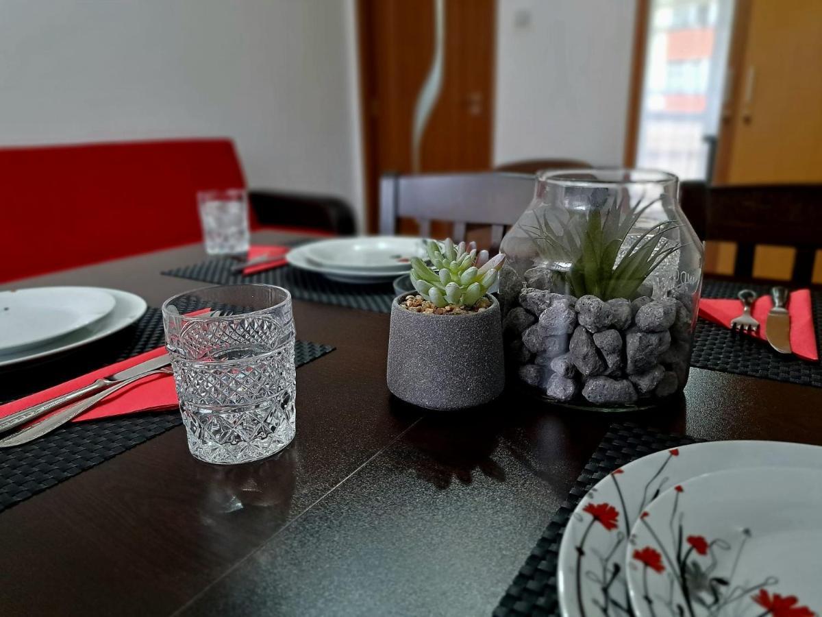 Aviliz Apartament 부스테니 외부 사진